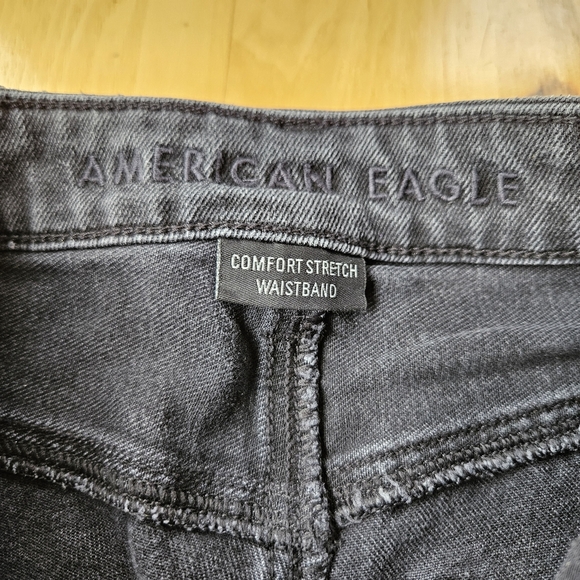 American Eagle Comfort Stretch Black Boyfriend Jeans Distressed Size 2 Regular - Picture 5 of 9